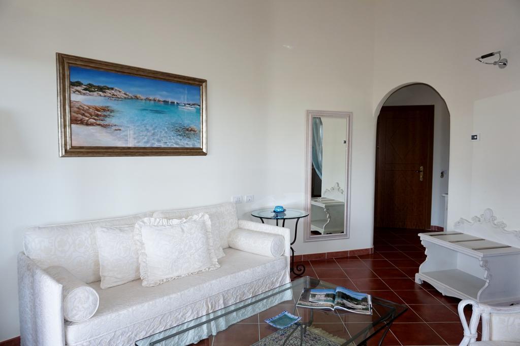 Hotel Monti Di Mola Porto Cervo Exterior photo